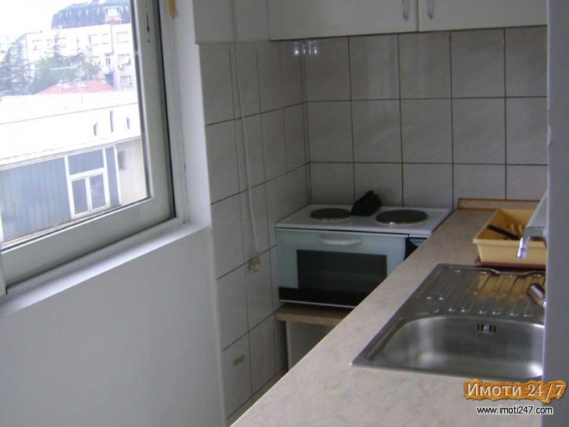 Се издава двособен стан во Центар на Скопје