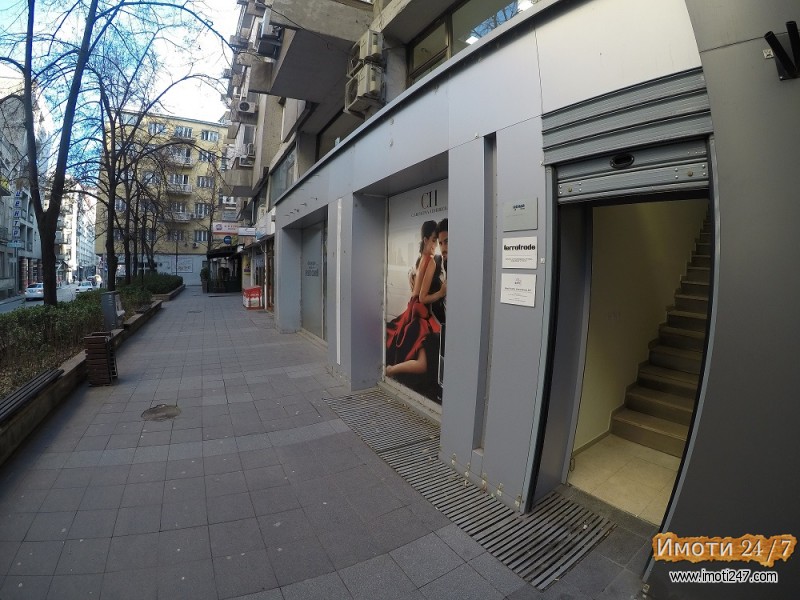Се издава деловен простор во центарот на Скопје
