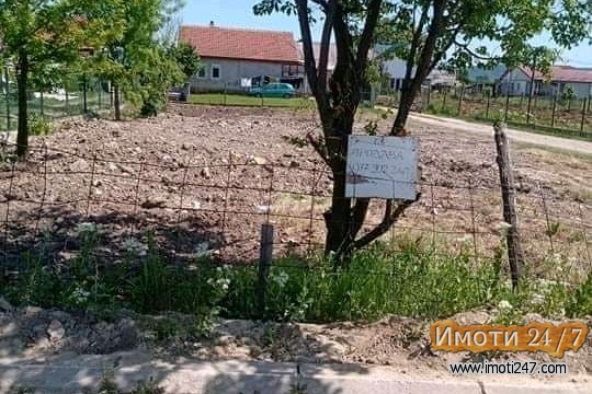Се продава плац во Петровец 500m2