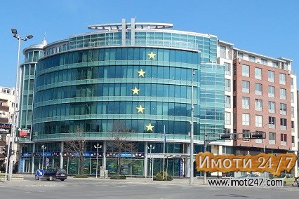 издавам стан 32м2 во центар во зградата на ЕУ
