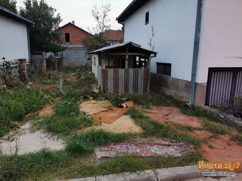 Се продава куќа во населба Драчево 