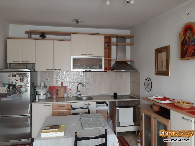 Се продава стан од 53м2 во Карпош 1 на поткровје 