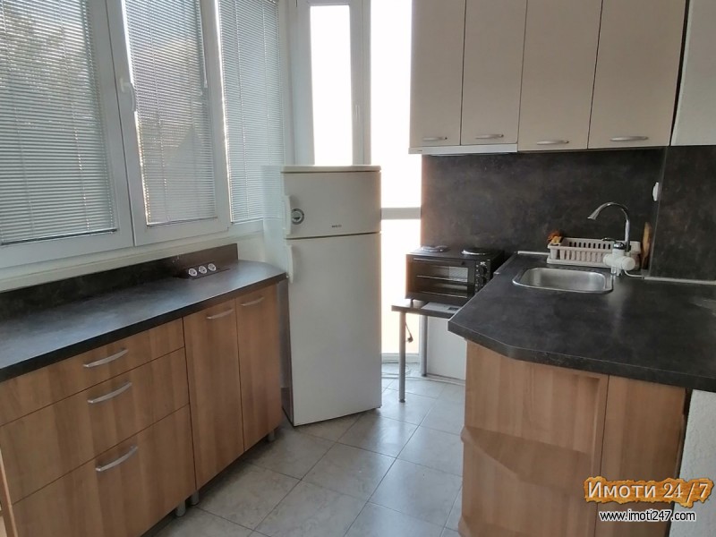 Се издава стан во Карпош 4 одлична локација и цена