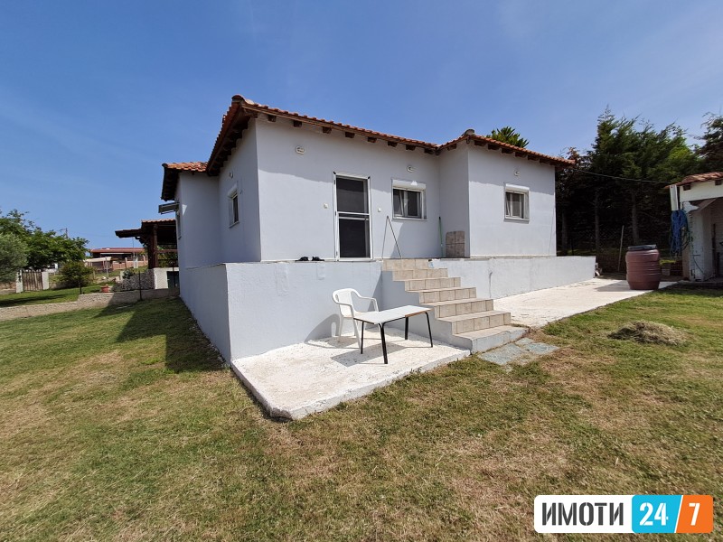 Се продава куќа од 87 м2 во Неа Потидаја Халкидики Грција