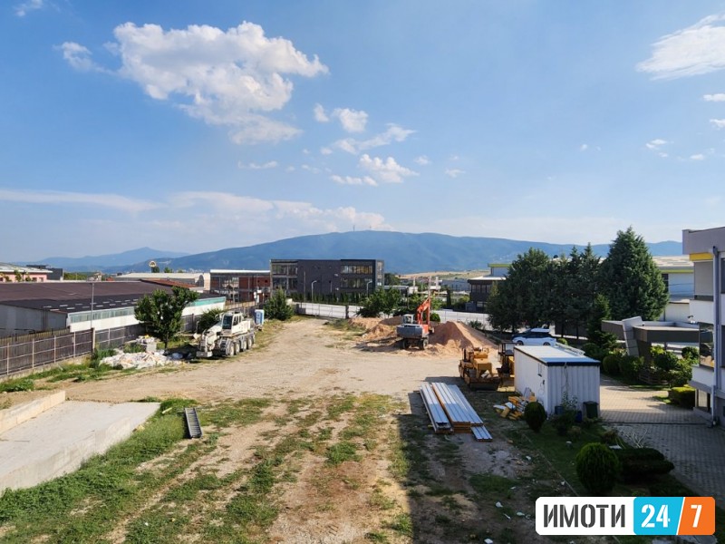 Se izdava MAGACIN VO VIZBEGOVO 3000 M2