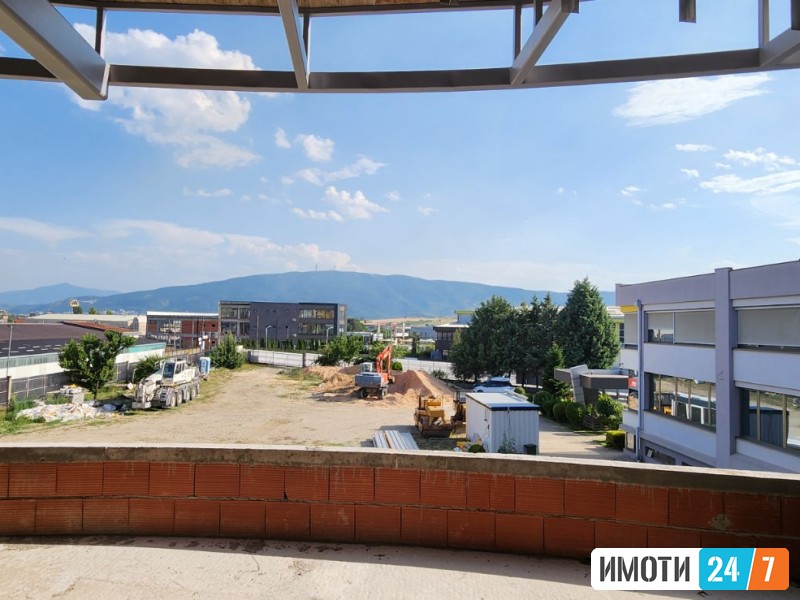 Se izdava MAGACIN VO VIZBEGOVO 3000 M2