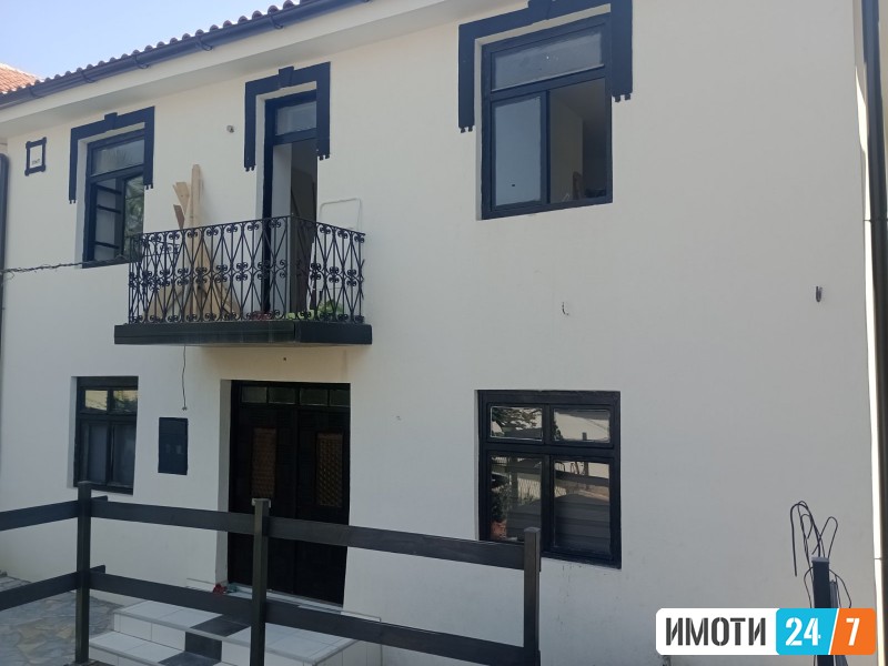 Se prodava kukja vo OHRID vo Centarot komlet renovirana