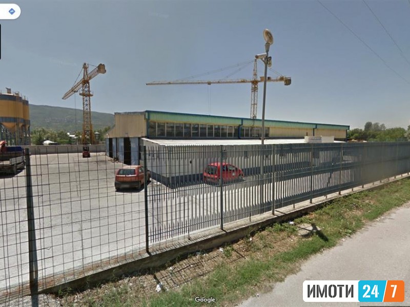 Plac od 6800m2 vo Zlokukani so 1300m2 izgradena Hala