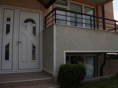 Се продава куќа во Маџари - Триангла 410 м2 490ЕУР м2