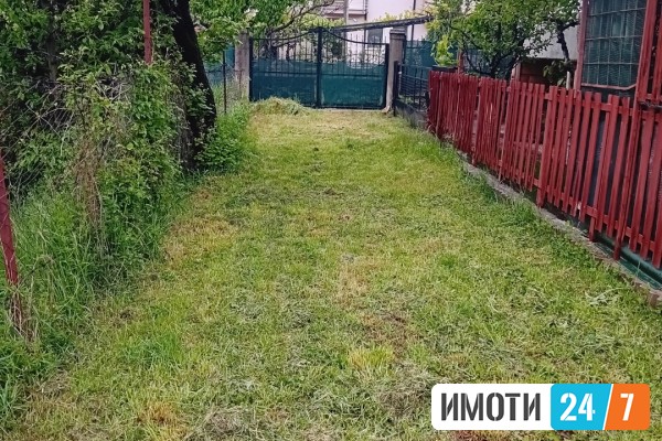 Se pridava plac 300 m2