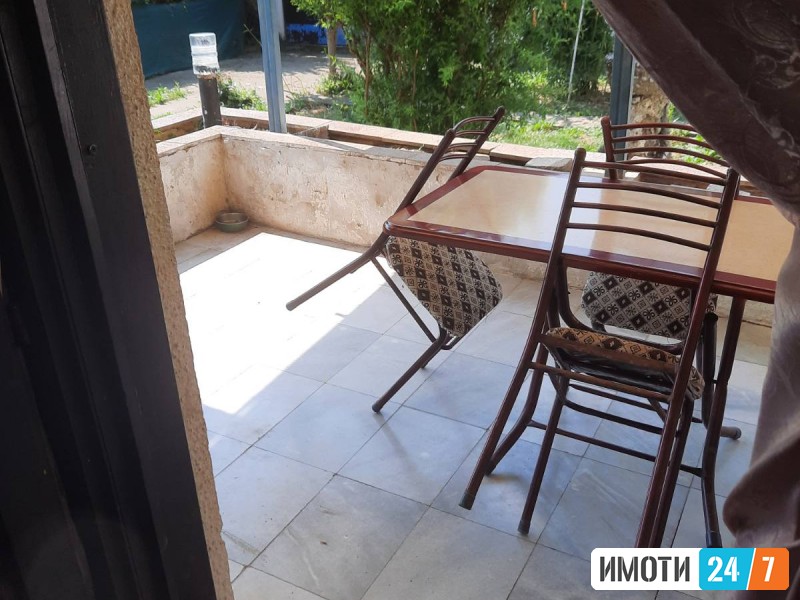 PRODAZBA BARAKA VO BUTEL 1 - POZADI PAZAROT