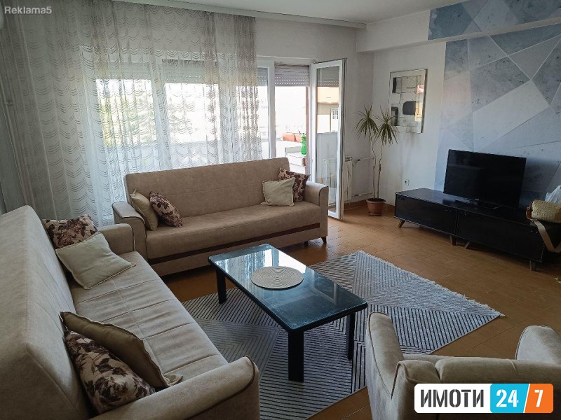 Se izdava 2soben 61m2 stan Bunjakovec Centar