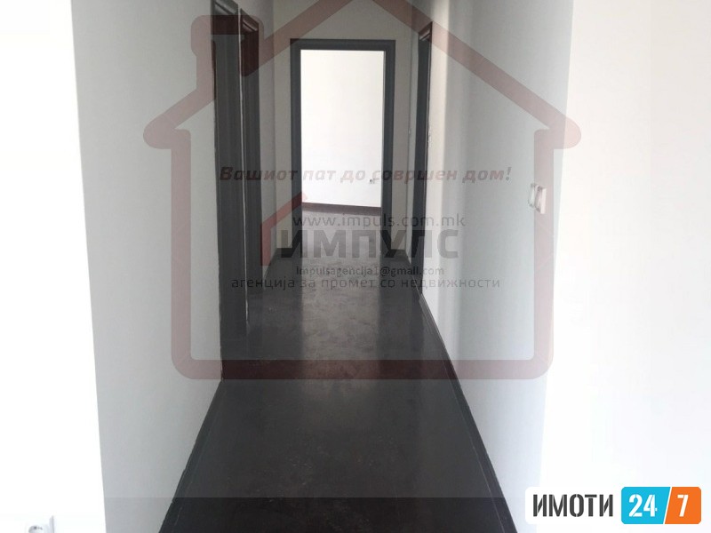 ATRAKTIVEN DELOVEN PROSTOR NA ATRAKTIVNA LOKACIJA VO CENTAR