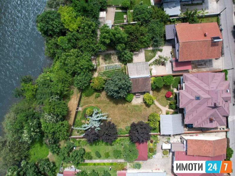 SAMOSTOJNA MODERNA KUKA VO VLAE