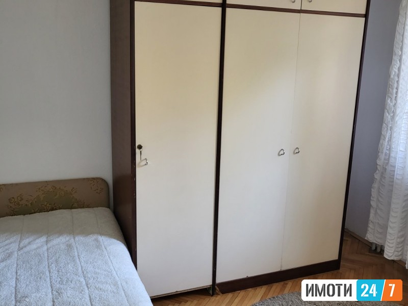 SE PRODAVAAT 2 STANA VO KUKA VO CAIR