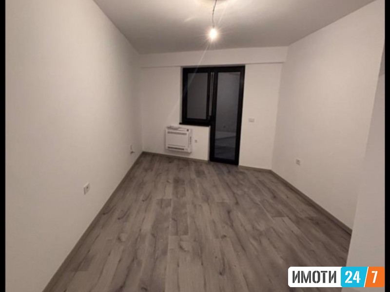 NOV TROSOBEN STAN NA VODNO 