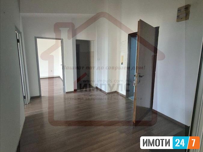 SE IZDAVA DELOVEN PROSTORKANCELARIJA VO CENTAR