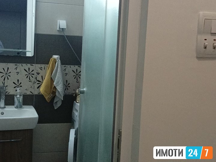 NAMESTEN TROSOBEN STAN SO DVOR VO AERIODROM