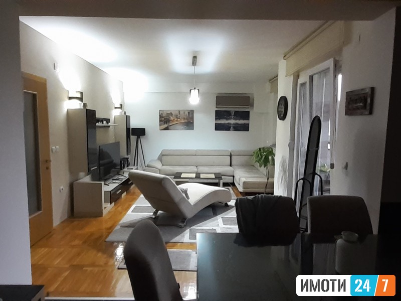 Se izdava  iznajmuva stan na Mosa Pijade