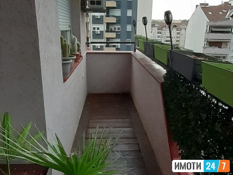 Se izdava  iznajmuva stan na Mosa Pijade