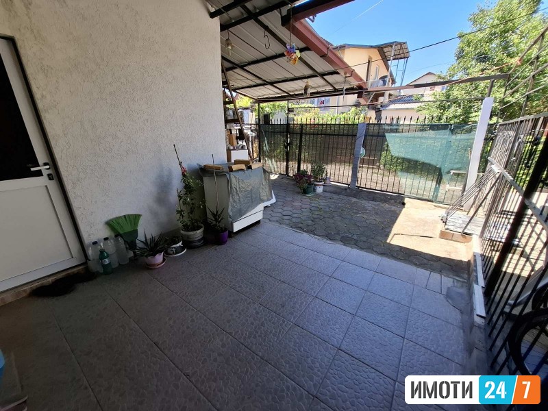 Se prodava kukja vo Cento