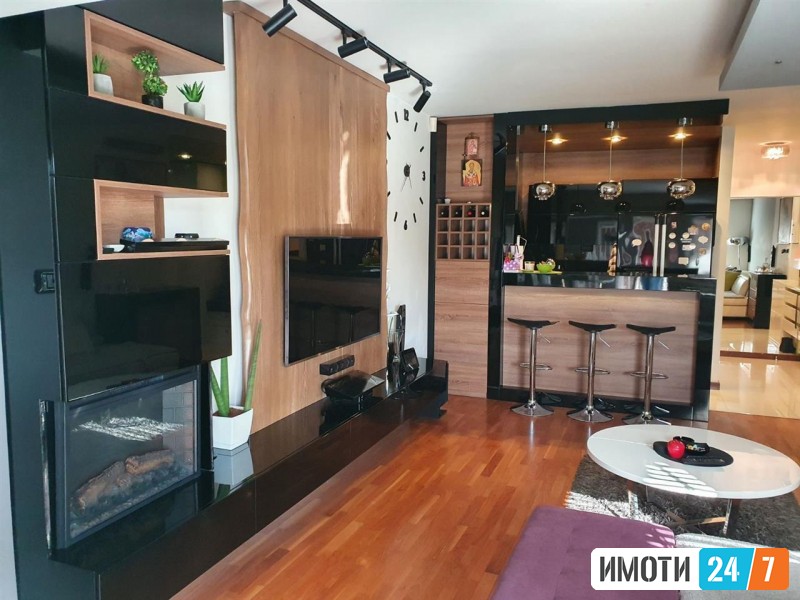 Се продава модерно уреден стан кај Сити Мол