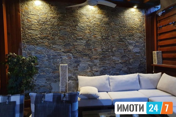 reklama5 Се продава модерно уреден стан кај Сити Мол