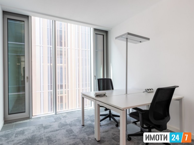 Целосно сервисирана приватна канцеларија за вас и вашиот тим во Regus Skopje