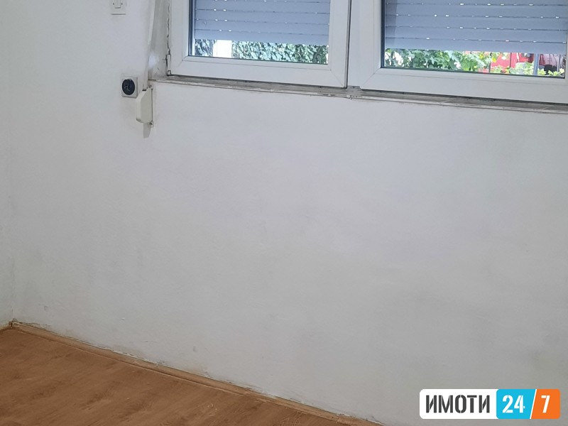 Продавам стан во Влае
