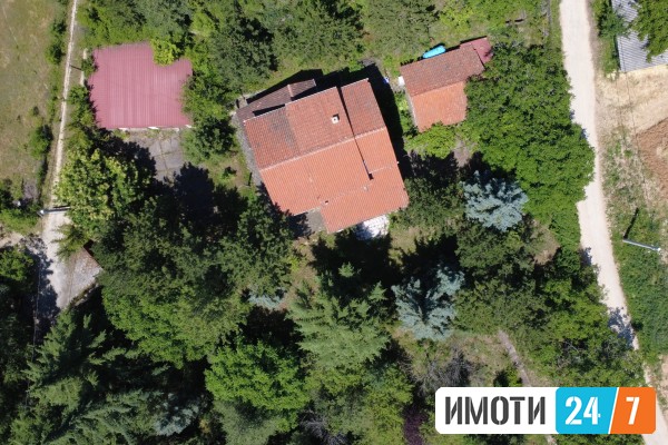 СЕ ПРОДАВА КУЌА ВО СЕЛО ЉУБОТЕН МАЛ ПРИВАТЕН РАЈ  