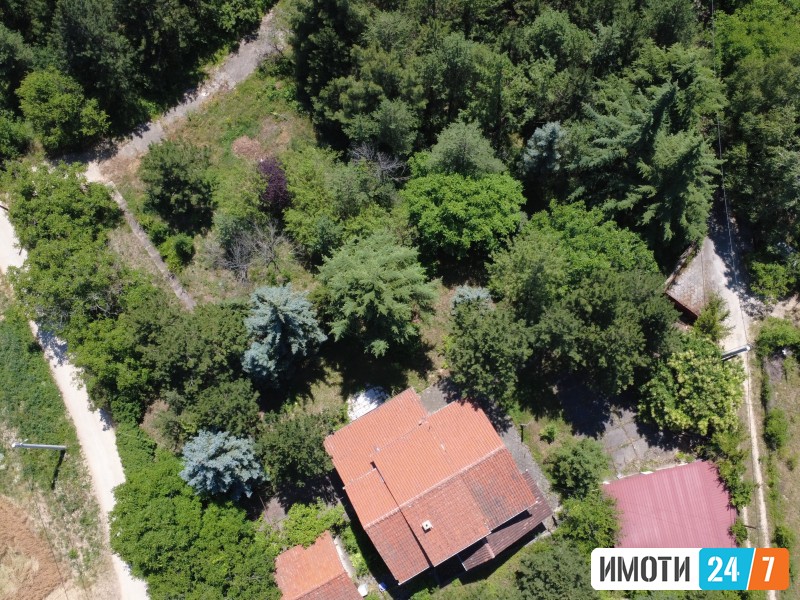 СЕ ПРОДАВА КУЌА ВО СЕЛО ЉУБОТЕН МАЛ ПРИВАТЕН РАЈ  