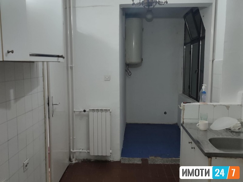 Се издава празен стан од 70м2 во општина Аеродром Скопје