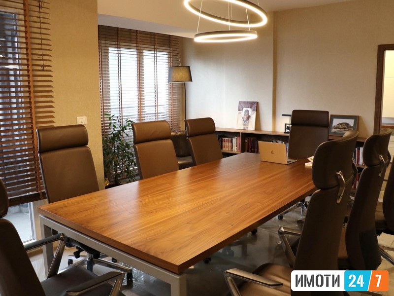 ЛУКСУЗНО ОПРЕМЕН КАНЦЕЛАРИСКИ ПРОСТОР