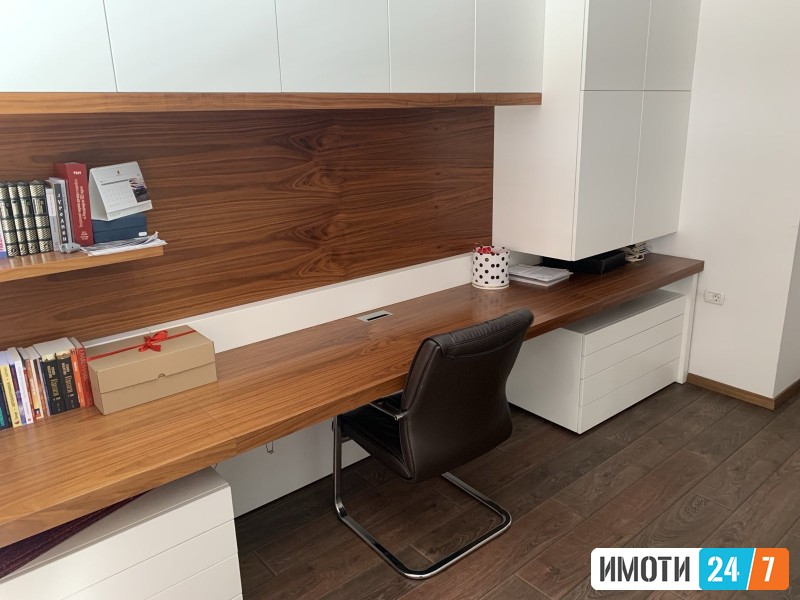 ЛУКСУЗНО ОПРЕМЕН КАНЦЕЛАРИСКИ ПРОСТОР