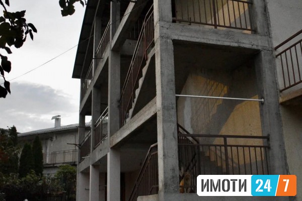 Се продава куќа во нас Железара
