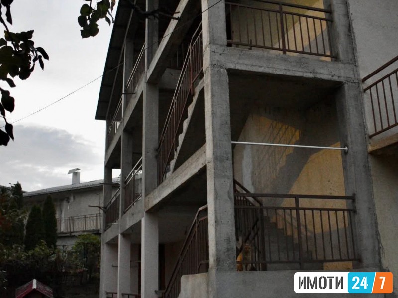 Се продава куќа во нас Железара
