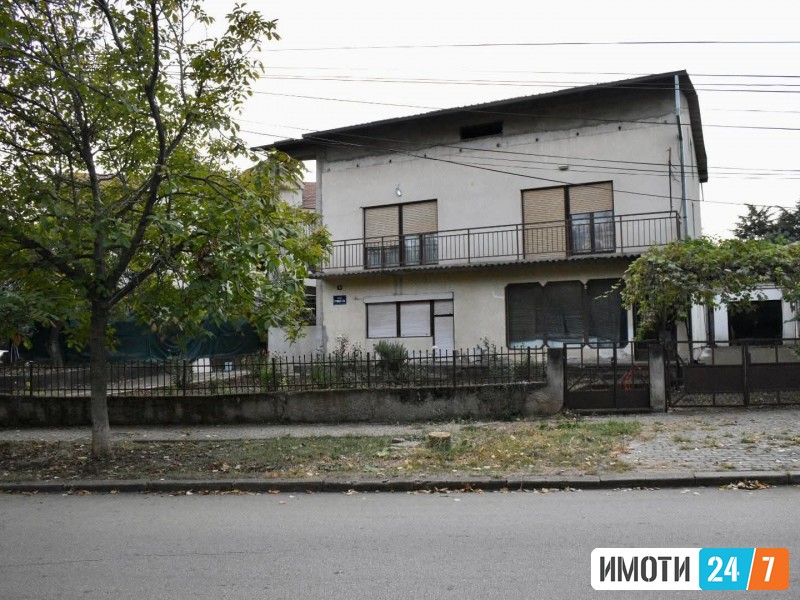 Се продава куќа во нас Железара