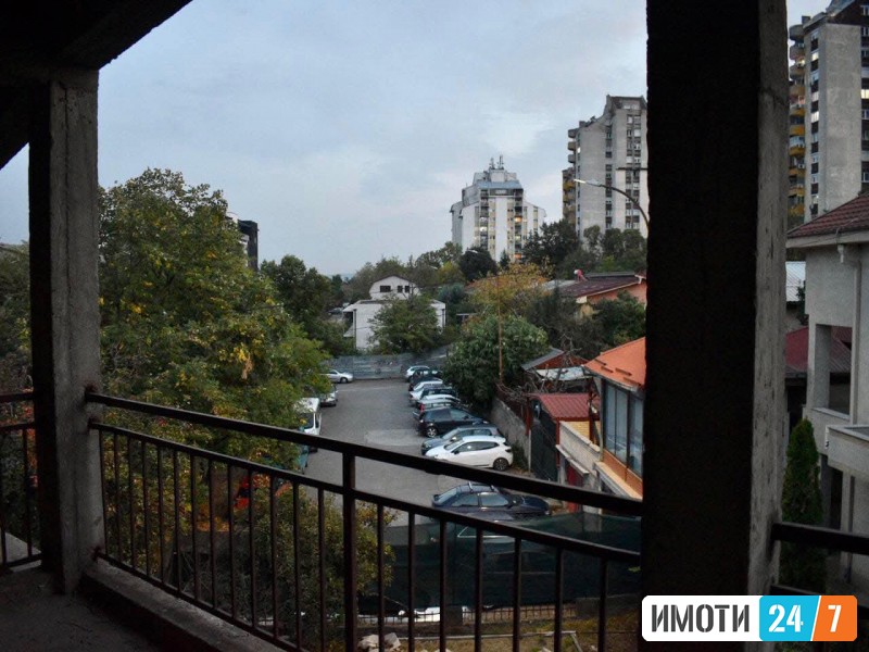 Се продава куќа во нас Железара
