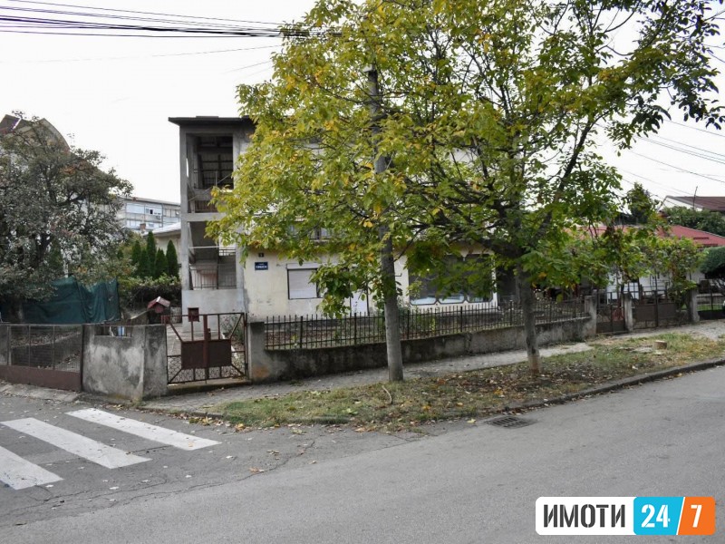 Се продава куќа во нас Железара
