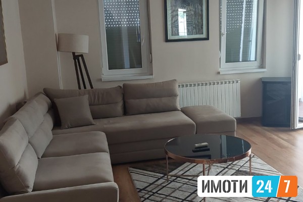 ODLICEN TROSOBEN STAN NA SUPER LOKACIJA VO CENTAR
