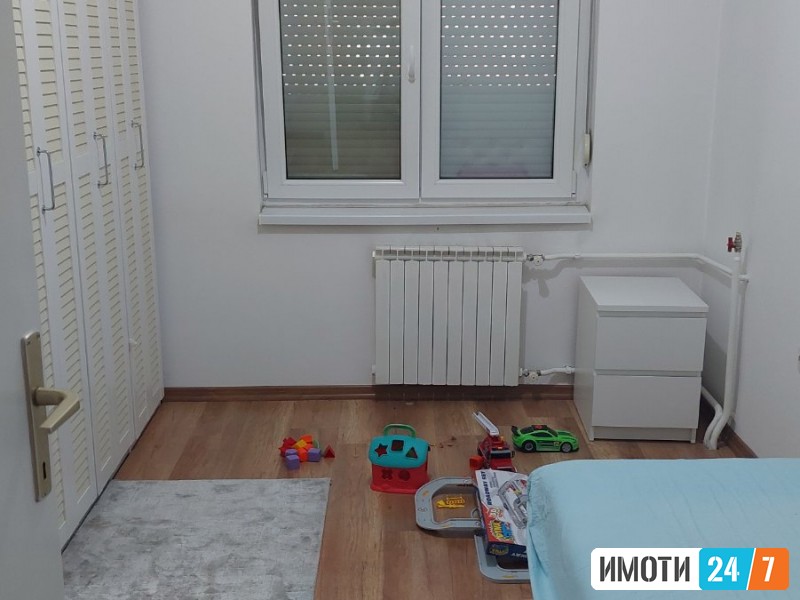 ODLICEN TROSOBEN STAN NA SUPER LOKACIJA VO CENTAR