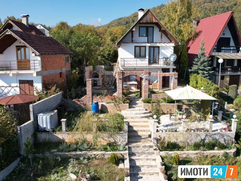 КуќаВикендица на Кале