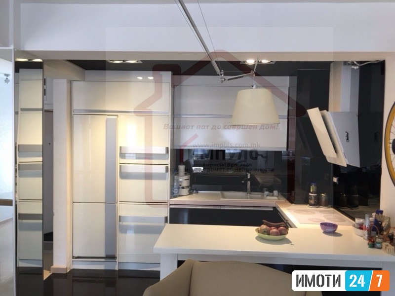 SE PRODAVA TROSOBEN STAN VO MALA INDIVIDUAL;NA ZGRADA VO KOZLE