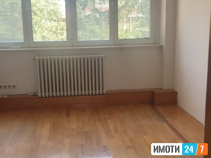 SE IZDAVA REPREZENTATIVEN DELOVEN PROSTOR VO CENTAR