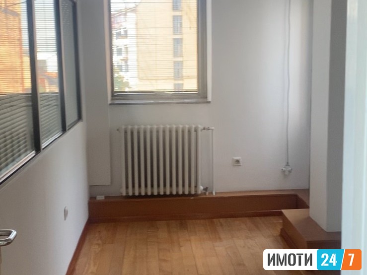 SE IZDAVA REPREZENTATIVEN DELOVEN PROSTOR VO CENTAR