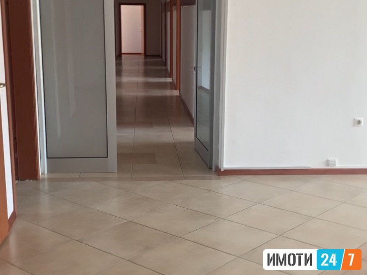 SE IZDAVA REPREZENTATIVEN DELOVEN PROSTOR VO CENTAR