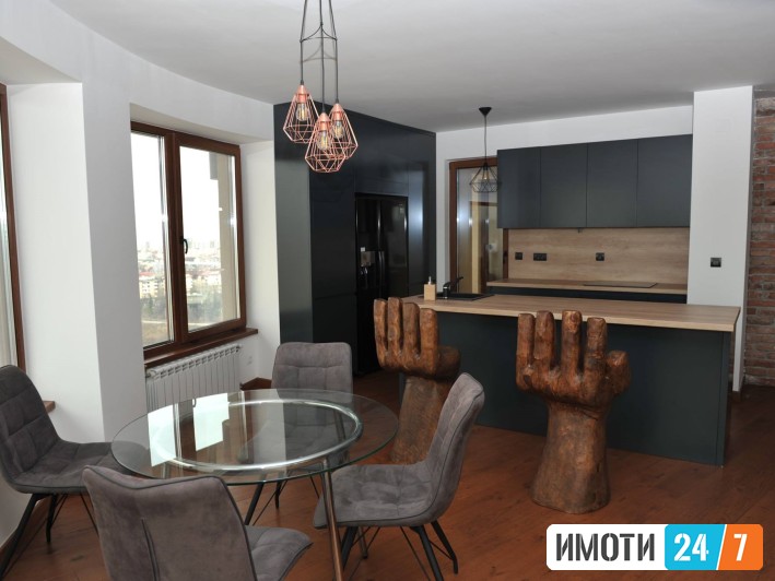 PREKRASEN CETIRISDOBEN STAN  VO FLATIRON