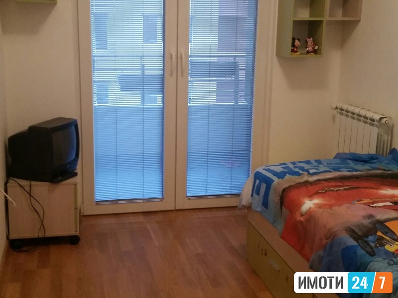 MODEREN TROSOBEN STAN SO LOKACIJA VO AERODROM