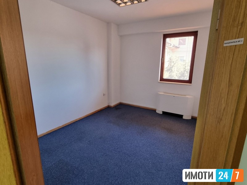 SE IZDAVA PRAZEN STAN ZA DELOVNA NAMENA VO KARPOSHMASHINSKI