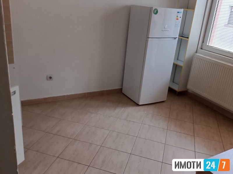 Издавам гарсоњера